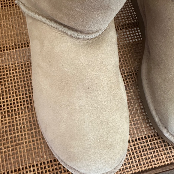 UGG Deluxe Classic Tall 5815 Boots Sand Size 9 - Picture 6 of 16